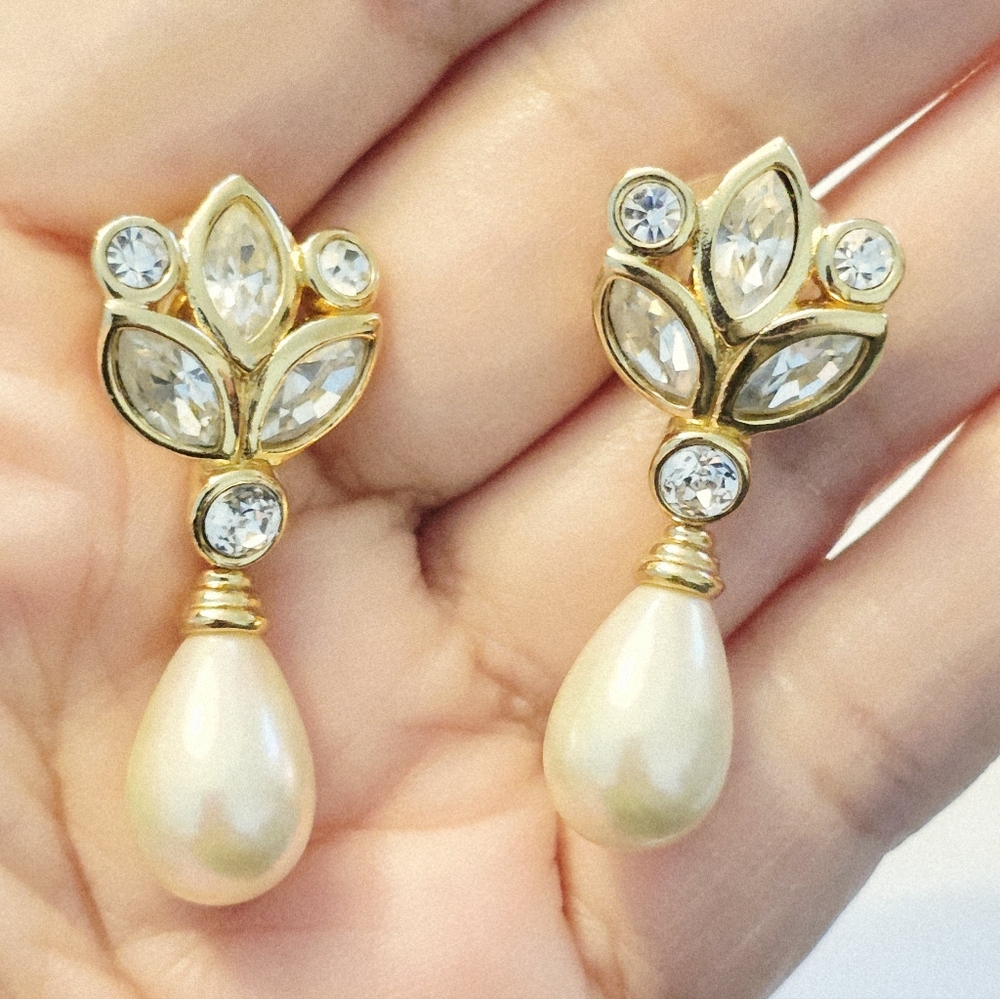 Christian Dior Vintage 90s pearl drop Swarovski crystal dangle earrings - Picture 4 of 10